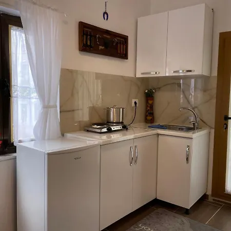 Aparthotel Kamu's With Terrace Tirana